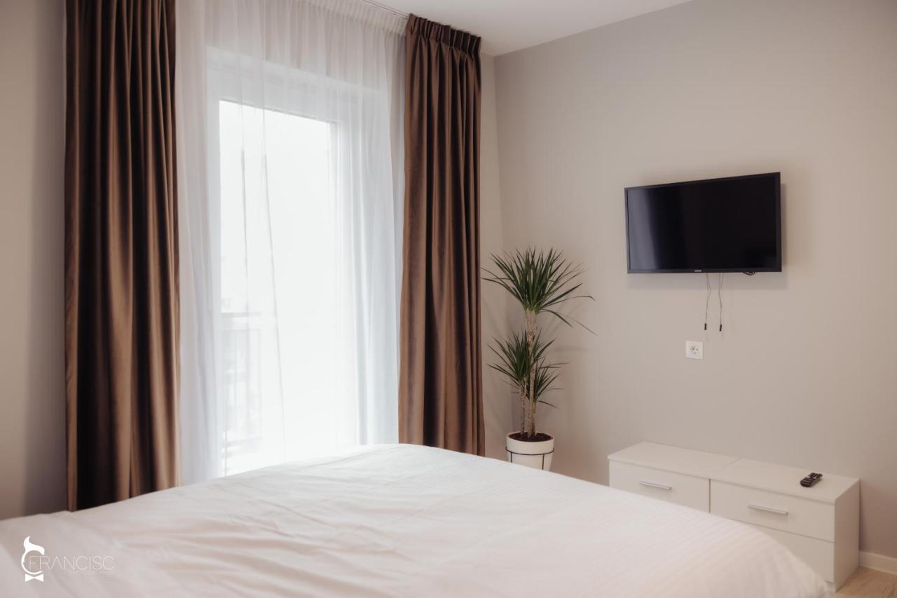 Zen Garden Apartments Κλουζ-Ναπόκα Εξωτερικό φωτογραφία