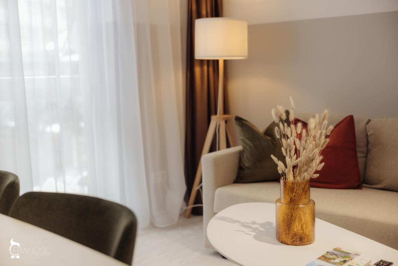 Zen Garden Apartments Κλουζ-Ναπόκα Εξωτερικό φωτογραφία