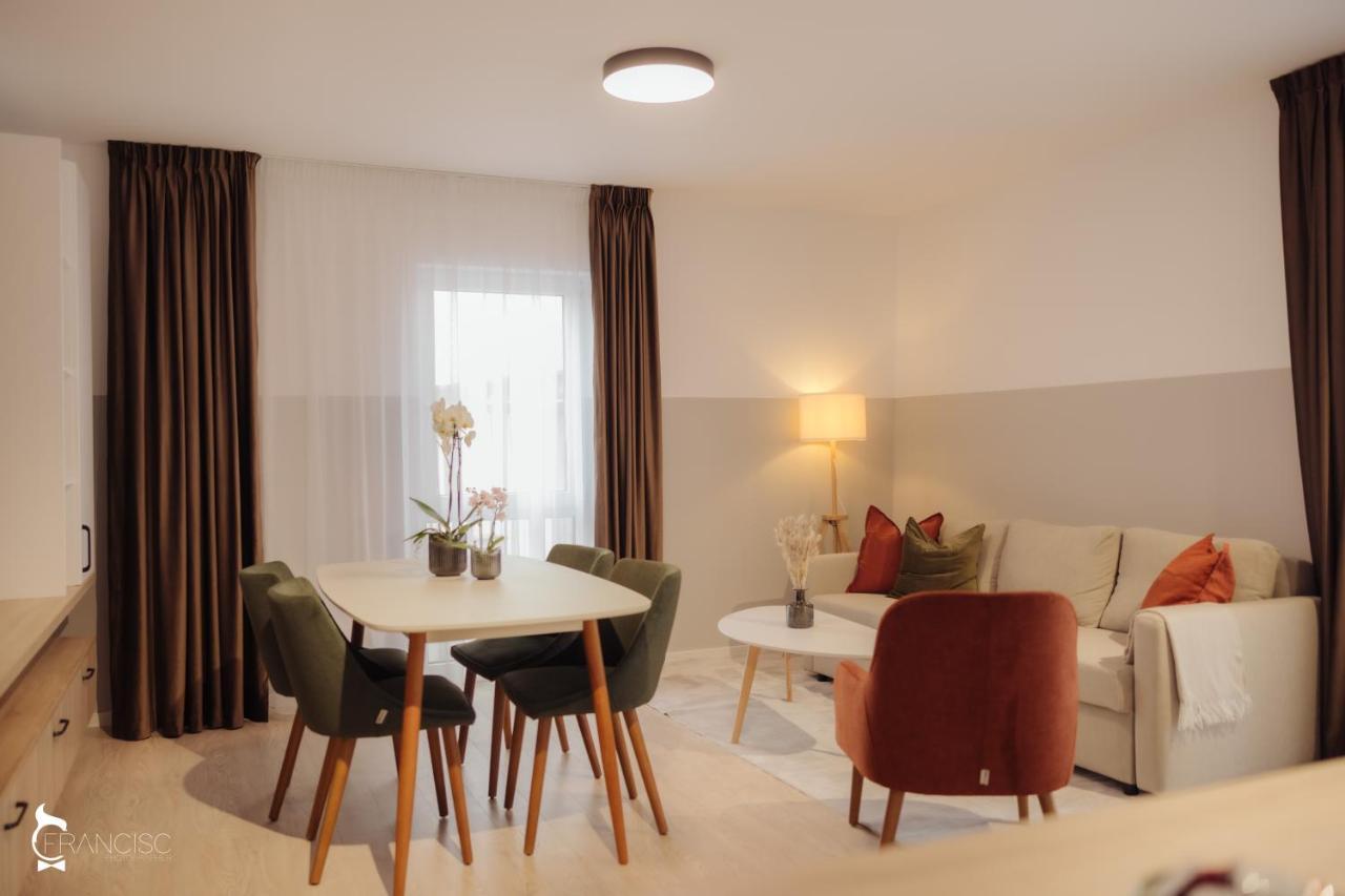 Zen Garden Apartments Κλουζ-Ναπόκα Εξωτερικό φωτογραφία